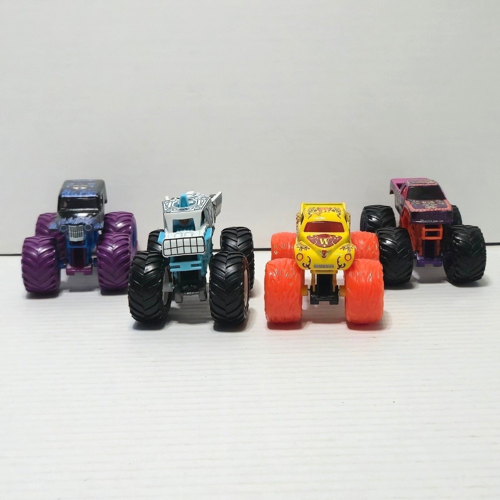 Monster Jam Lot of 4 Son-Uva Digger Whiplash Calavera Diecast 1:64 Truck Toy